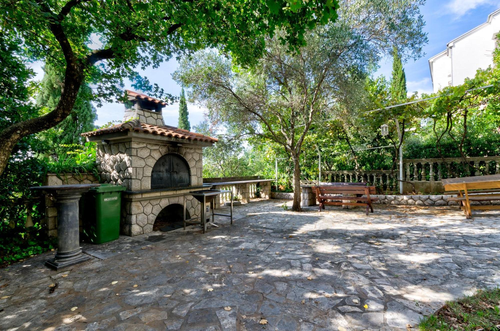 Villa Nada Crikvenica Exterior foto
